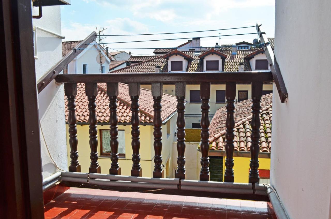 Apartamento El Corro: Con Parking En Pleno Centro De Comillas Ngoại thất bức ảnh